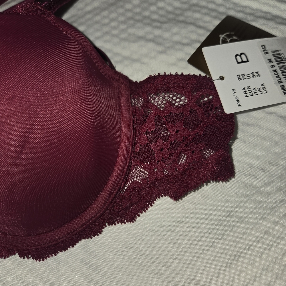 Chantelle Women's Burgundy Lace Bra - Picture 6 of 10